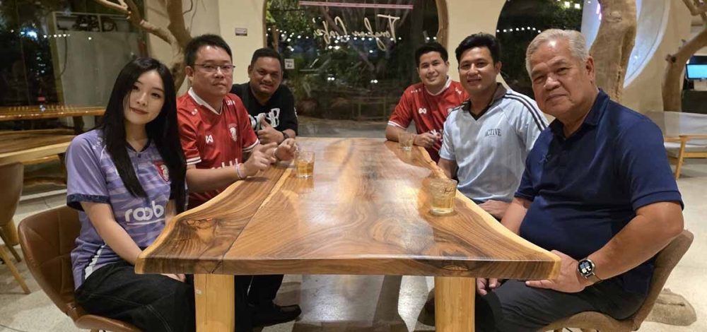 พลังกาญจน์ ตั้ง ประวีณวัช-ศักรินทร์ อดีตแข้งทีมชาติ นั่งโค้ชคู่ทำทีมรุ่นเยาวชน