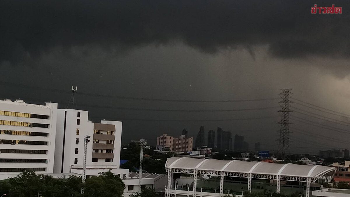 ฝนถล่มทั่วไทย เหนือ-อีสาน-ตะวันออกอ่วม เตือน 49 จังหวัด-กทม.ระวัง