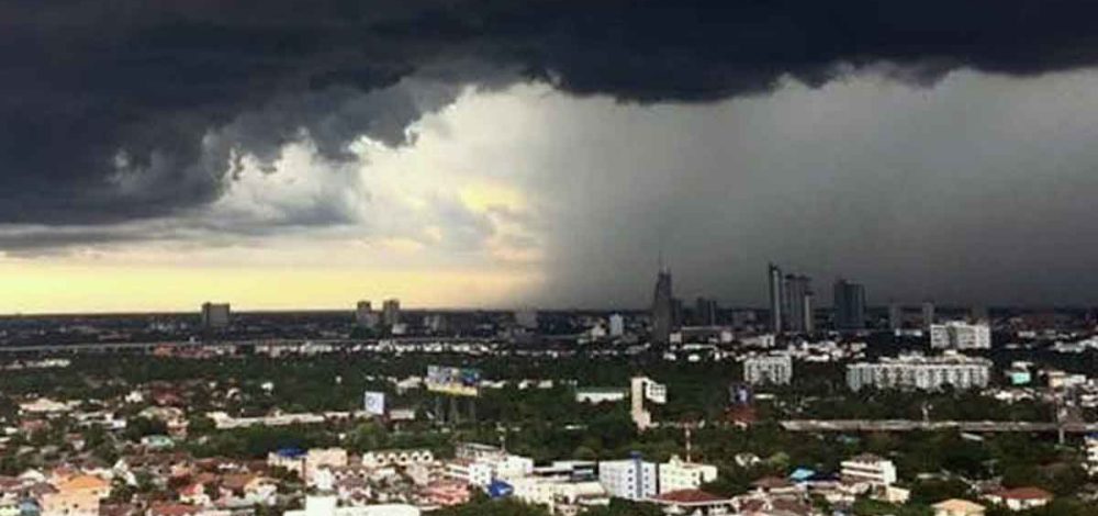 กรมอุตุฯ ประกาศฉบับ6 พายุหนองฟ้า จับตาคืนนี้ ฝนถล่มภาคอีสาน พรุ่งนี้ ภาคเหนือ เตรียมรับมือ