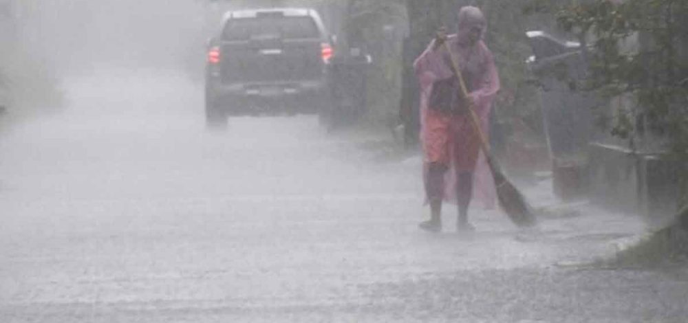 อุตุฯ เตือน ทั่วไทย สภาพอากาศร้อน ทุกภาคเผชิญพายุฤดูร้อน ระวังฝนฟ้าคะนอง ฟ้าผ่า ลมกระโชกแรง ลูกเห็บตก