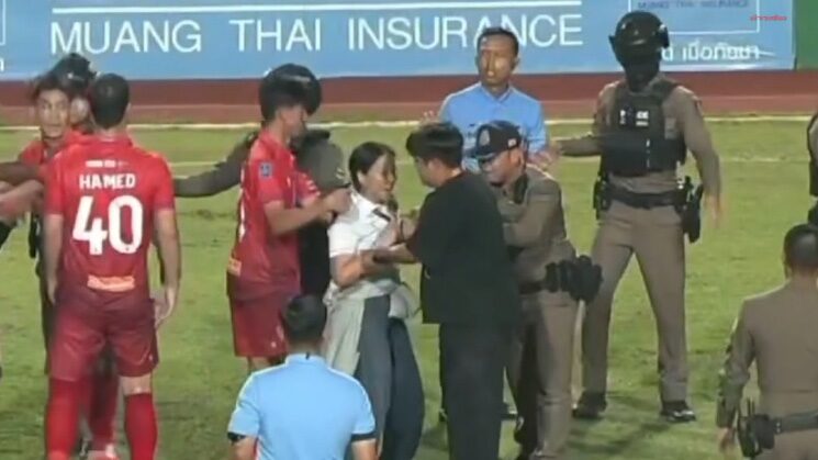 ผู้ตัดสิน ไลน์แมน แมตช์คอมฯ โดนด้วย เกมเดือดราษีไศลเปิดบ้านพ่ายพัทยา