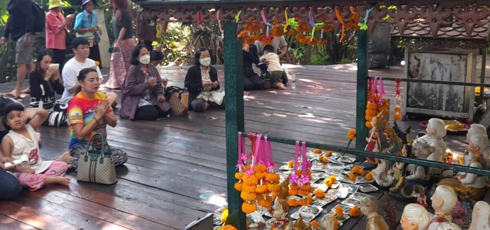 ให้โชคหลายงวดติด วันหวยออก เลขเด็ด ขันน้ำมนต์พ่อจ้ำ เกาะคำชะโนด