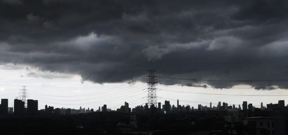 อุตุฯ เตือน พายุฤดูร้อน ฉบับที่ 6 ฝนหนัก ลมแรง 4 ภาค โดนถล่ม กทม.โดนเต็มๆ