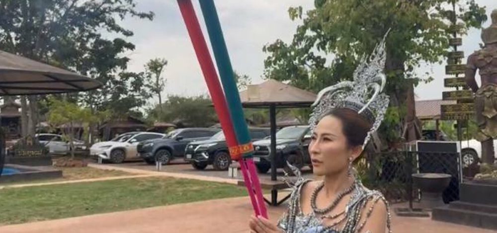 ลาล่า อาร์สยาม ถือเอาวันแรง! ศุกร์ 13 ไหว้ขอพร ปู่ย่าคำชะโนด เผยเลขสวยทีเด็ด