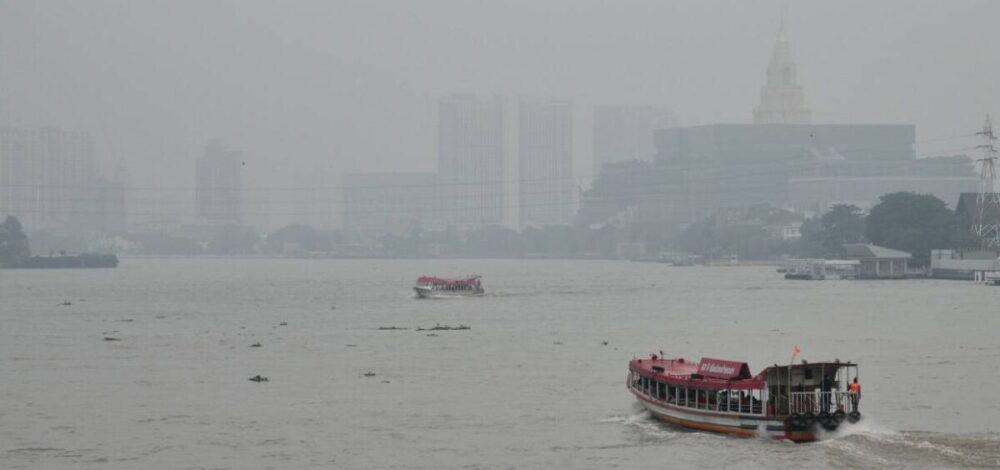 สภาพอากาศวันนี้ กรมอุตุฯ เตือน อากาศร้อนจัด พายุฤดูร้อน จ่อถล่ม