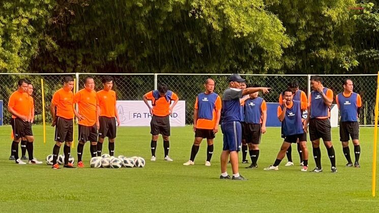 สมาคมลูกหนัง แจ้งคุณสมบัติผู้สมัครอบรมโค้ชระดับเอเอฟซี โปรไลเซนส์ครั้งที่ 4
