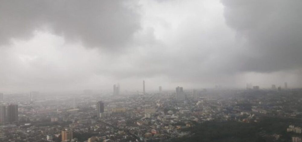สภาพอากาศวันนี้ กรมอุตุฯ เปิดชื่อ 48 จังหวัด เตือน ฝนถล่ม ลมแรง