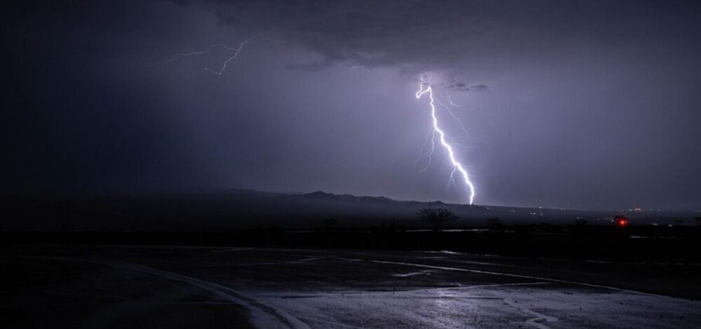 กรมอุตุนิยมวิทยา เตือนฉบับสุดท้าย อากาศแปรปรวน พรุ่งนี้ ฝนหนักต่อเนื่อง เปิดชื่อจังหวัดโดนถล่ม