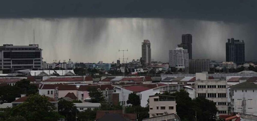 อุตุฯ เตือน มรสุมถล่มทั่วไทย ฝนตกหนัก ระวังอันตราย น้ำท่วมฉับพลัน-น้ำป่าไหลหลาก