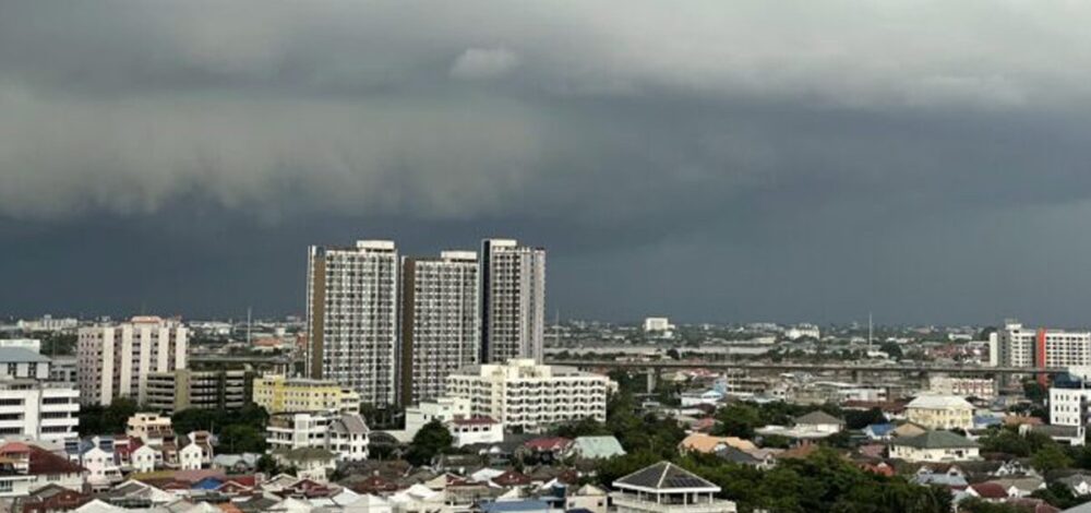 กรมอุตุนิยมวิทยา พยากรณ์อากาศวันพรุ่งนี้ ทั่วไทยฝนฟ้าคะนอง เปิดชื่อ 36 จังหวัด กทม.โดนด้วยบ่ายถึงค่ำ