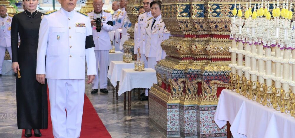 ในหลวง-พระราชินี ตั้งเปรียญพระภิกษุ และสามเณร ทรงบำเพ็ญพระราชกุศลวิสาขบูชา