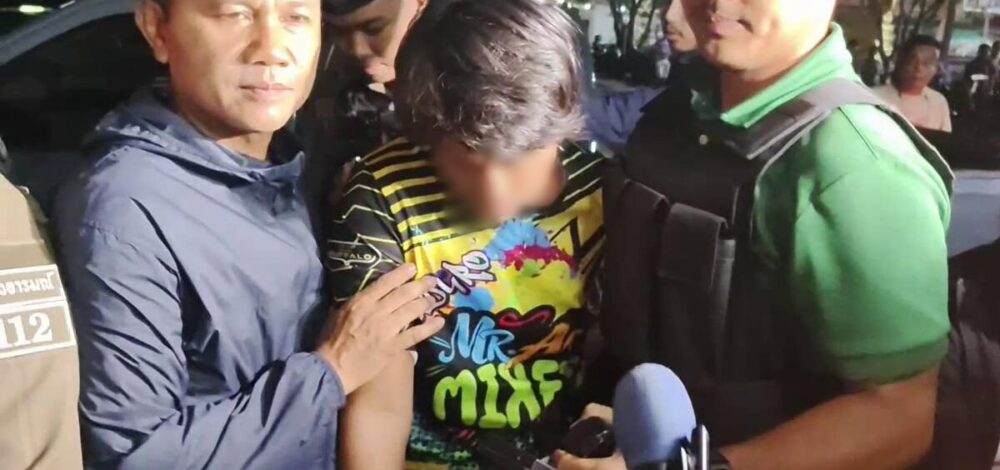 สุดแค้นฮือบุกดูหน้า ฆาตกรใจโหดดักฉุดขืนใจนร.สาวม.6 ห่างบ้าน 500 เมตร เหยื่อสู้ถูกมีดแทงเสียชีวิต