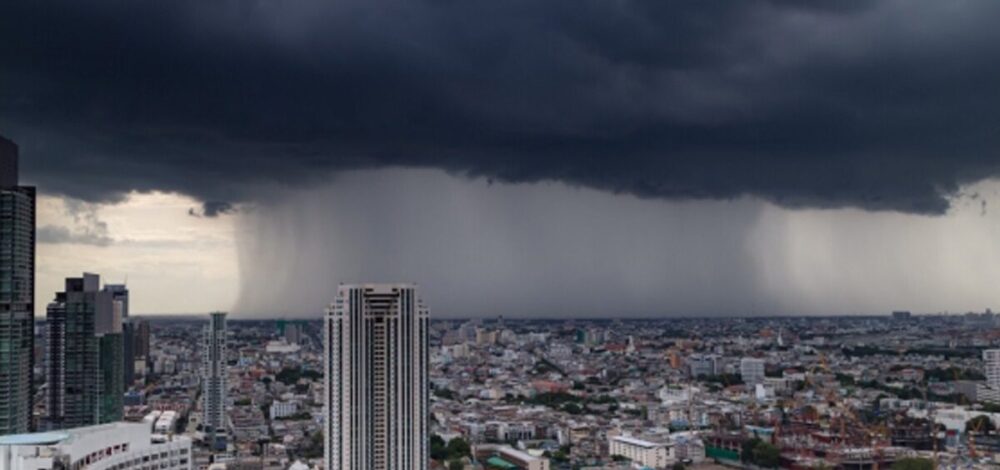 สภาพอากาศวันนี้ กรมอุตุฯ เปิดชื่อ 36 จังหวัด เตือน ฝนหนัก น้ำท่วม