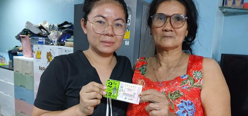 ไม่ต้องลำบากแล้วพี่สาว! หนุ่มโพสต์ดีใจ พี่ถูกหวย 12 ล้าน ชีวิตพลิกชั่วข้ามคืน ชาวเน็ตแห่ยินดี