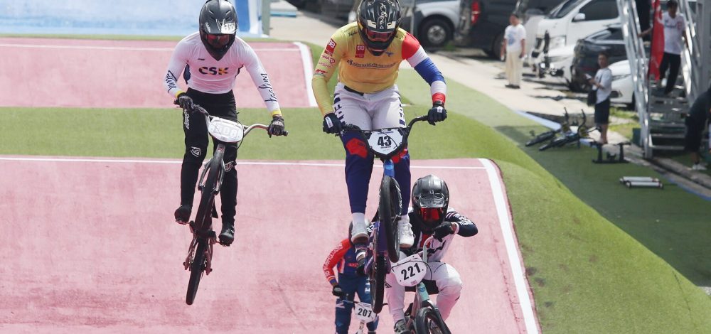 เสธ.หมึก มั่นใจ BMX ไทยลุ้นทองเอเชียนเกมส์ – ทีมชาติร่วมศึกชิงประเทศไทยคับคั่ง