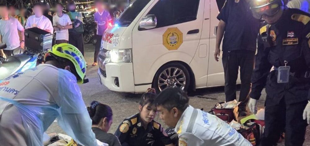 แค้นโดนตีท้ายครัว หนุ่มพ้นโทษคดียารีบมาหาเพื่อนชักปืนรัวยิงไม่ยั้งสางแค้น เสียชีวิต 1 สาหัส 1