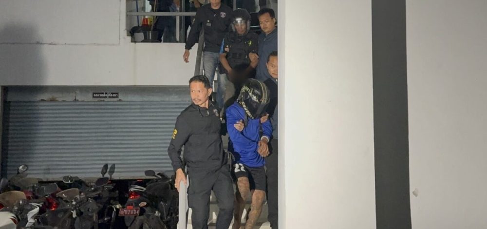 เผย ‘ป๋อง-ธง’ มือฆาตกรรม ‘พี่น้องรัสเซีย’ ชอบแต่งชุดเลียนแบบตำรวจก่อเหตุ