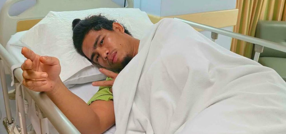 ทีมงานอัปเดตอาการ สุริยันเล็ก พ.เย็นยิ่ง นักชกดัง หลัง CT Scan จากอุบัติเหตุถูกรถตู้ชน