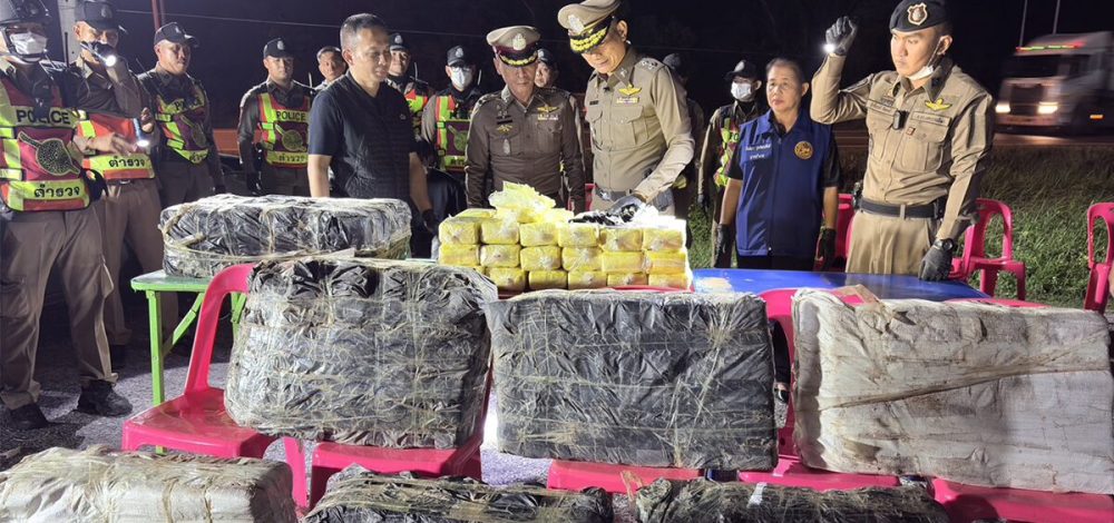 รวบ 2 ผู้ต้องหา พร้อมของกลางยาบ้า 2.7 ล้านเม็ดคาด่านตรวจ สารภาพรับจ้างขนมาส่งให้เอเย่นต์
