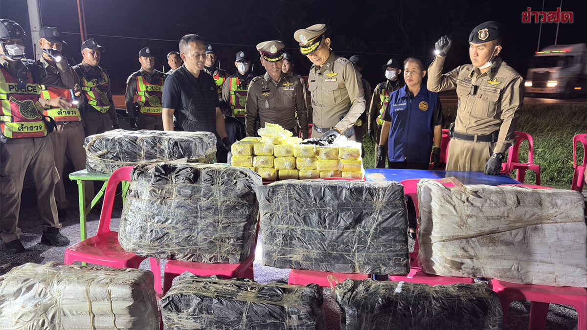 รวบ 2 ผู้ต้องหา พร้อมของกลางยาบ้า 2.7 ล้านเม็ดคาด่านตรวจ สารภาพรับจ้างขนมาส่งให้เอเย่นต์