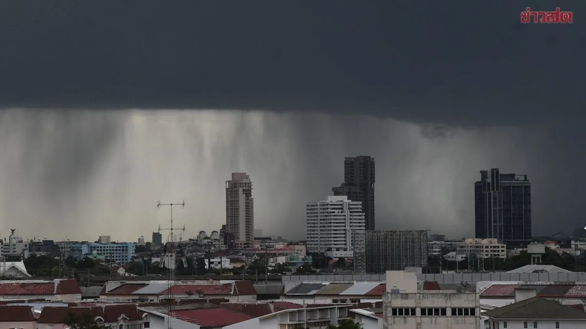 สภาพอากาศวันนี้ กรมอุตุฯ เปิดชื่อ 53 จังหวัด ฝนถล่มหนัก ระวังอันตราย