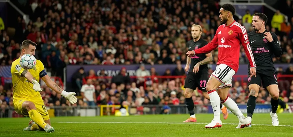 แมนฯ ยูไนเต็ดเปิดบ้านถล่มทีมจากอาเซอร์ไบจานเกมรอบลีกยูฟ่า แชมเปียนส์ ลีก