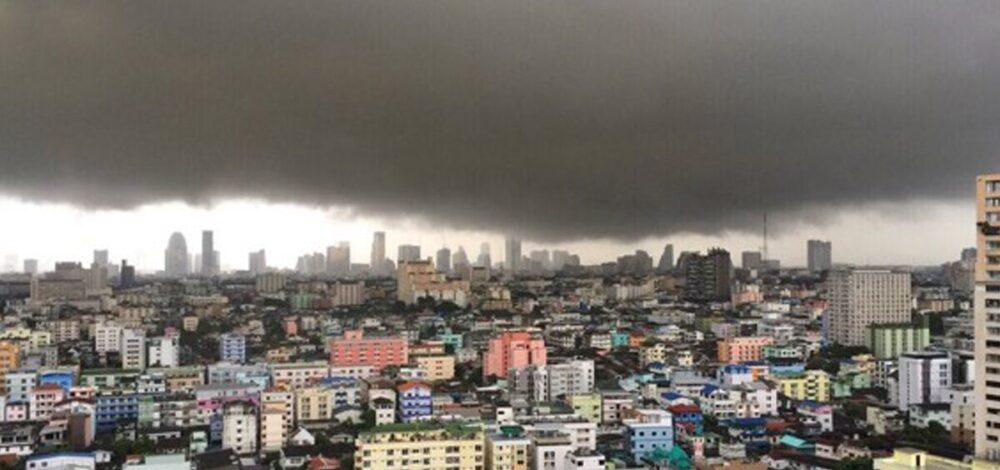 สภาพอากาศวันนี้ กรมอุตุฯ เปิดชื่อ 56 จังหวัด ฝนตกหนักถึงหนักมาก