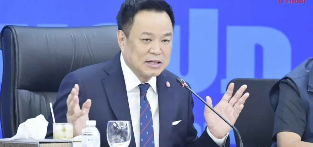 นายกฯ กำชับ ปภ.-ผวจ.เร่งสำรวจ โอนเยียวยาแล้วกว่าหมื่นครัวเรือน สั่งรับมือฝนใต้