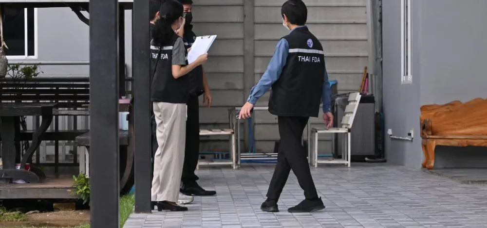 เจ้าของแจงปมใบอนุญาต รับเคยใช้ผ้ามัดผู้ป่วยคุมตัวเองไม่ได้ แต่ขอญาติแล้ว ศบส.4 สั่งย้ายผู้ป่วยบ้านเสริมสุข