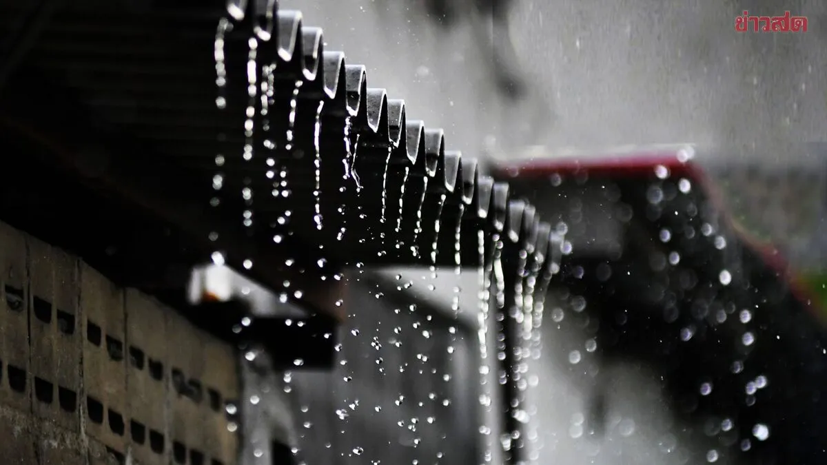 กรมอุตุนิยมวิทยา พยากรณ์ สภาพอากาศวันพรุ่งนี้ 4 ภาค-กทม.ฝนถล่ม เปิดชื่อ 34 จังหวัด โดนเต็มๆ