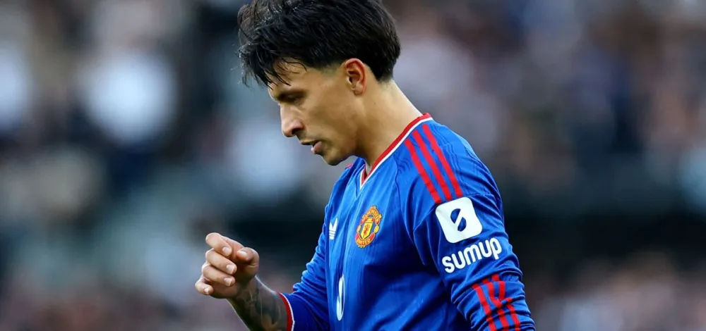 เผย ลิซานโดร มาร์ติเนซ มีปากเสียงกับเพื่อนร่วมทีม แมนยู หลังวิจารณ์บอร์ดบริหาร