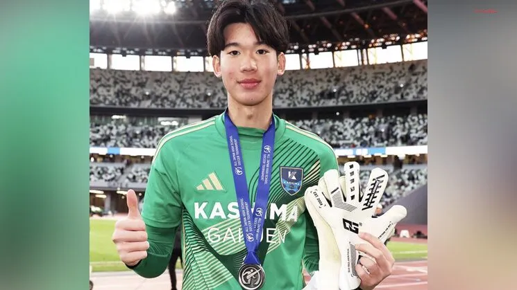 ภูมิรพี ฝันเป็นจริง วี-วาเรน นางาซากิ เซ็นสัญญาอาชีพเล่นฟุตบอลเจลีกต้นปีหน้า