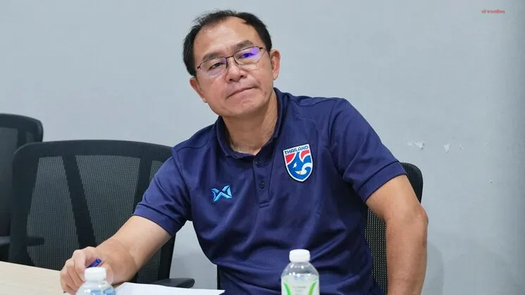 สมาคมบอล ต่อสัญญา โค้ชวัง กุนซือใหญ่ทีมชาติไทย U-23 ถึงเดือนก.พ. 2571