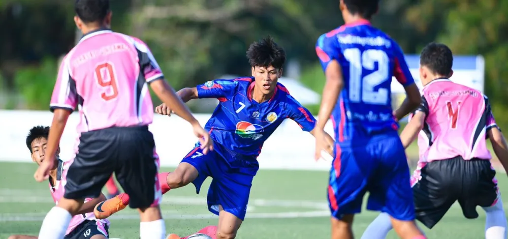 พุทธิรังสีพิบูล ของ อ.สกล เปิดดุถล่มสารสาสน์สุขสวัสดิ์ ฉลุยเข้ารอบ ฟุตบอล 7 HD