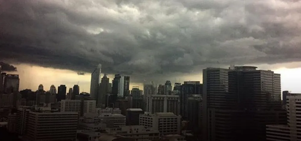 สภาพอากาศวันนี้ กรมอุตุฯ เปิดชื่อ 34 จังหวัด เตือน ฝนตกหนัก ลมแรง